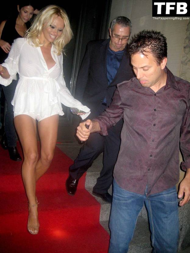 Pamela Anderson Nude Sexy 1