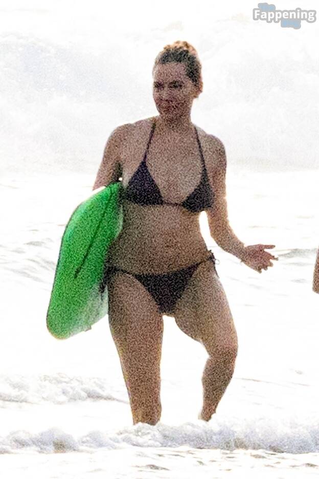 Sienna Miller on Beach 1