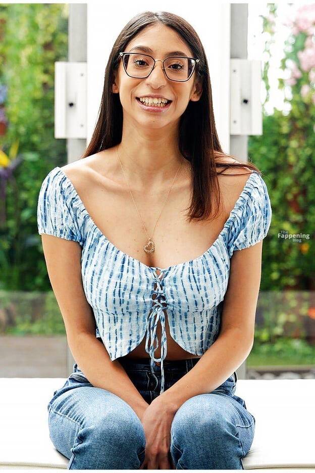 Sona Bella Nude Sexy 1