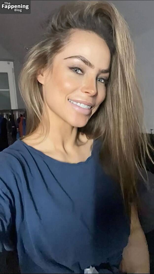Suzann Nox Sexy 1