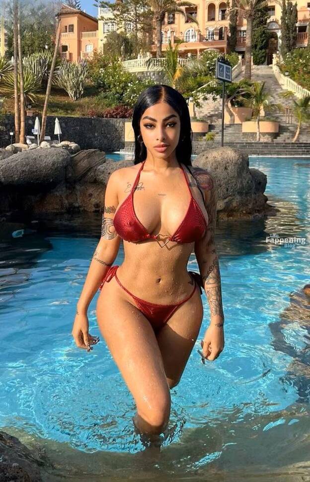 Yailin la Mas Viral Sexy 1